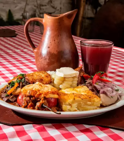 Todos los platos que no puedes dejar de probar en tu tour gastron�mico en Arequipa.