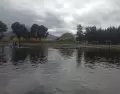 Laguna artificial del Vivero Forestal de Chimbote, un espacio ideal para paseos familiares en la ciudad.