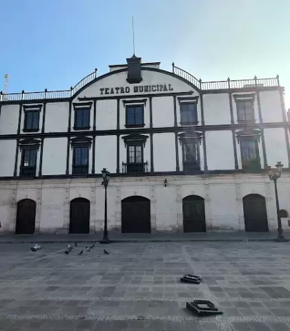 Fachada del Teatro Municipal de Tacna, una joya neocl�sica en el sur peruano.