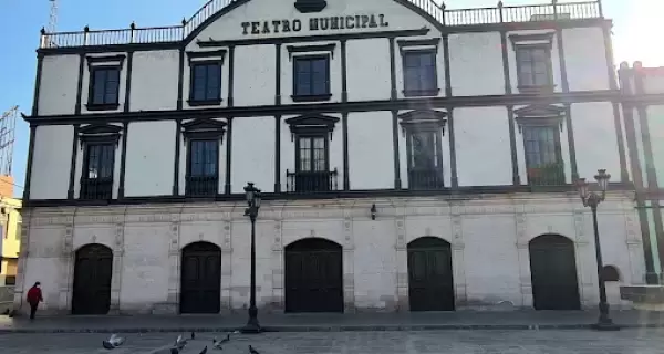 Fachada del Teatro Municipal de Tacna, una joya neocl�sica en el sur peruano.
