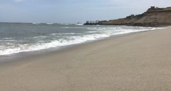 Playa Central en Punta Hermosa, una de las m�s concurridas del verano lime�o