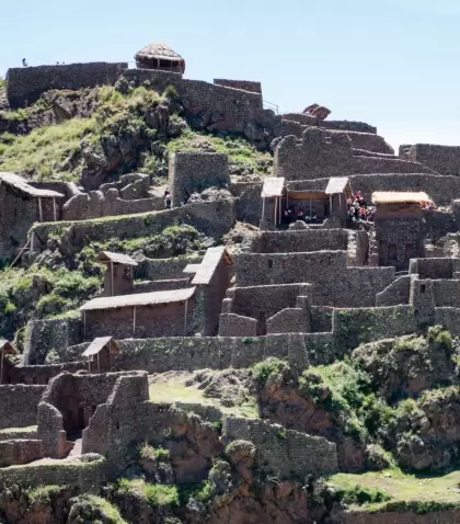 Vista a�rea de las terrazas y recintos ceremoniales en las ruinas de Pisac