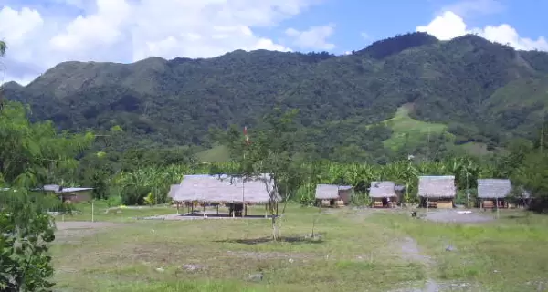 El turismo sostenible en Per� promueve experiencias que protegen la naturaleza y apoyan a las comunidades locales.
