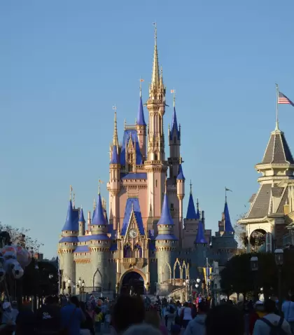 Viajar a Disney desde Per� es una experiencia inolvidable que se disfruta m�s con una buena planificaci�n previa.