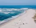 Punta Hermosa combina surf de nivel, playas activas y una intensa vida playera en verano.