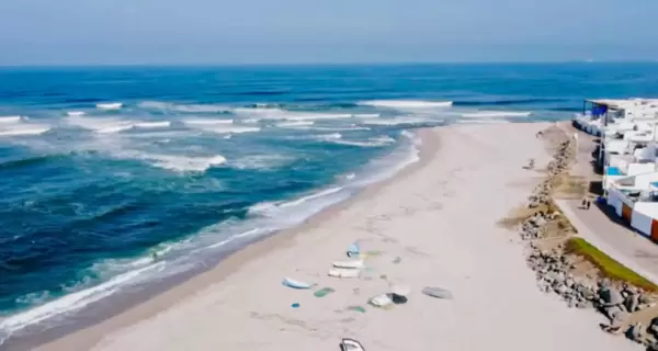 Punta Hermosa combina surf de nivel, playas activas y una intensa vida playera en verano.