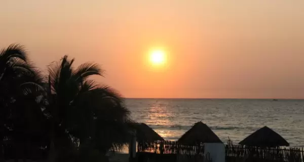 Febrero es uno de los mejores meses para disfrutar M�ncora con sol pleno, mar c�lido y surf constante.