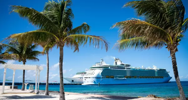 Febrero es uno de los mejores meses para recorrer el Caribe en crucero por su clima estable y rutas consolidadas.