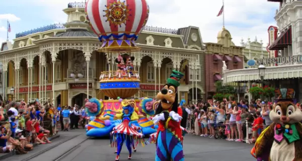 Febrero es uno de los mejores meses para viajar a Disney desde Per� por clima y menor afluencia.