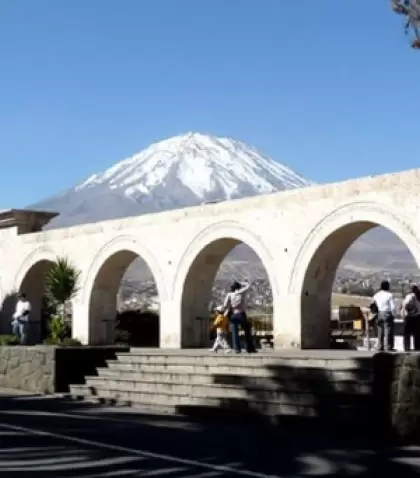 Arequipa combina historia, arquitectura de sillar y paisaje volc�nico, ideal para una primera visita al sur del Per�.