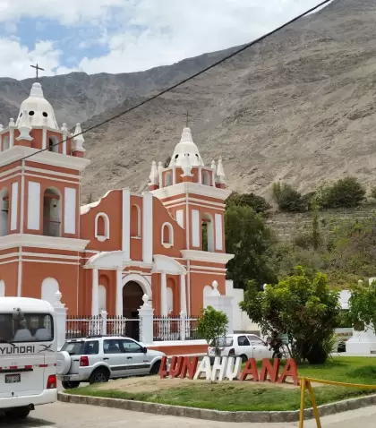 Lunahuan� combina r�o, bodegas y aventura en uno de los valles m�s accesibles desde Lima.