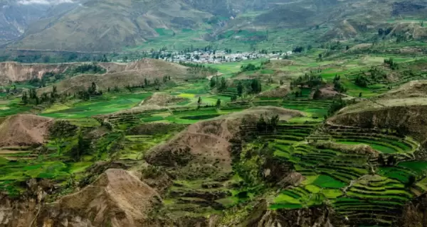 Cajamarca combina historia viva, tradici�n andina y paisajes verdes caracter�sticos de la Sierra Norte.