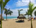 Zorritos combina playas c�lidas y aguas termales naturales en uno de los destinos m�s tranquilos del norte.