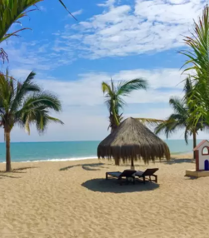 Zorritos combina playas c�lidas y aguas termales naturales en uno de los destinos m�s tranquilos del norte.