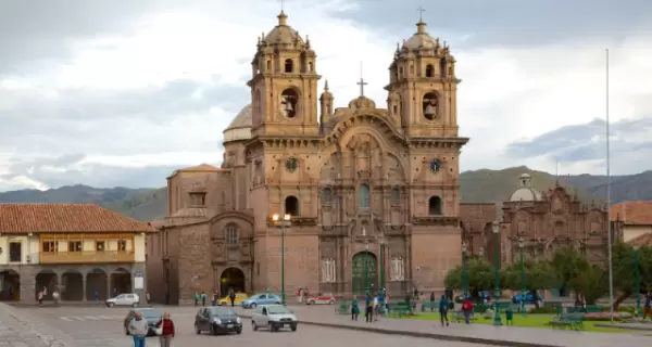 Cusco combina herencia inca y legado colonial en una de las ciudades m�s fascinantes de Am�rica Latina.