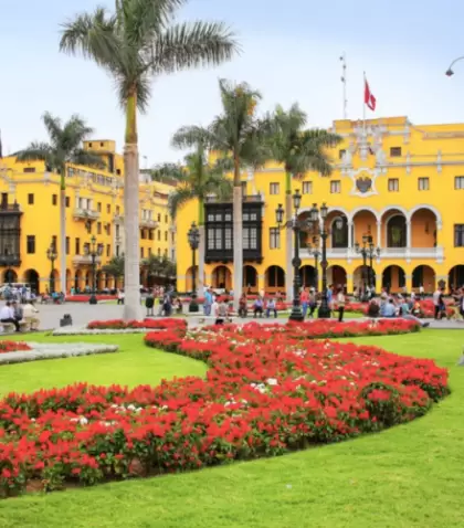 Los balcones del Centro Hist�rico de Lima son parte esencial de su identidad cultural y urbana.