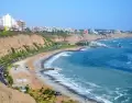 Vista panor�mica del Malec�n de Miraflores, con los acantilados cayendo hacia el Pac�fico