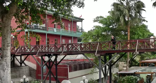 Puente de los Suspiros en Barranco, Per�.