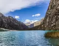 Entre monta�as nevadas y lagunas turquesa, Llanganuco en abril ofrece paisajes verdes y tranquilidad antes de la temporada alta.