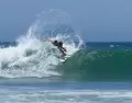 En M�ncora, el mar de abril ofrece olas m�s tranquilas y menos gente en el agua.
