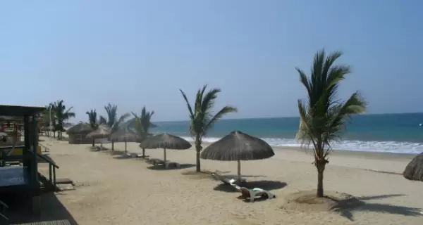 Punta Sal: mar calmo, clima c�lido y entorno ideal para disfrutar en familia.