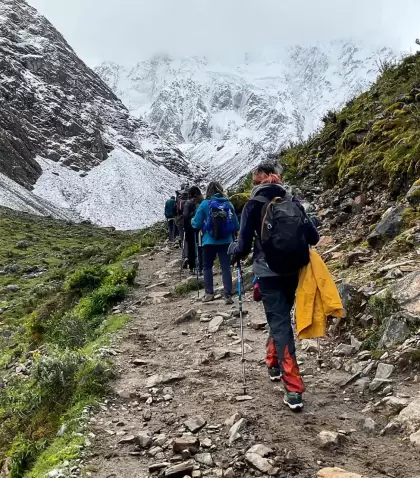 Salkantay en abril: clima cambiante y paisajes intensos en plena transici�n.