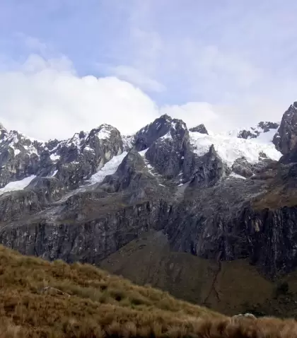 Trek Santa Cruz: alta monta�a, lagunas glaciares y uno de los paisajes m�s completos de la Cordillera Blanca.