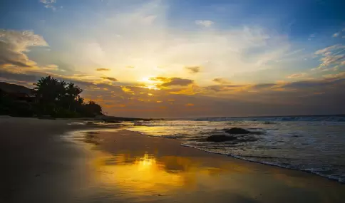 Ep�grafe:
Las playas del norte peruano suman una alternativa de descanso, sol y mar dentro de los viajes por Per�.
