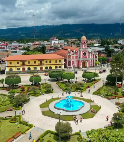 Selva vibrante: lluvias de abril intensifican verdes, cataratas y paisajes en Moyobamba.