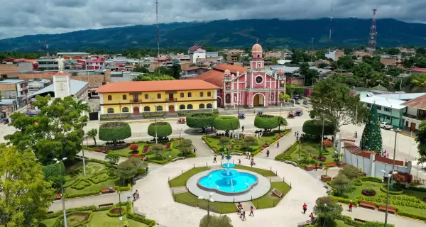 Selva vibrante: lluvias de abril intensifican verdes, cataratas y paisajes en Moyobamba.