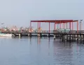 El puerto de Paracas, punto de partida hacia Islas Ballestas y la Reserva Nacional.