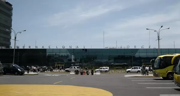 El Aeropuerto Jorge Ch�vez, punto de llegada a una ciudad donde conviene moverse con estrategia.