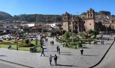 Vestirse por capas es clave para adaptarse al fr�o y al sol de Cusco.