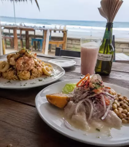 Ceviche fresco y sabores marinos aut�nticos a pasos del mar y lejos del turisteo.