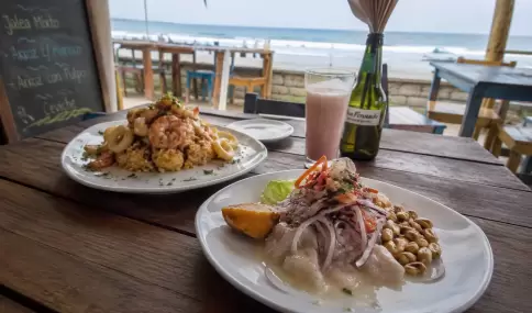 Ceviche fresco y sabores marinos aut�nticos a pasos del mar y lejos del turisteo.