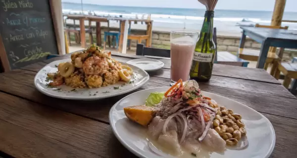 Ceviche fresco y sabores marinos aut�nticos a pasos del mar y lejos del turisteo.