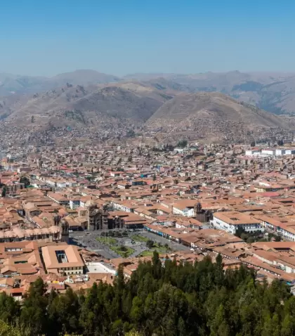 Cusco despliega sus tejados hist�ricos y monta�as andinas antes de la temporada alta.
