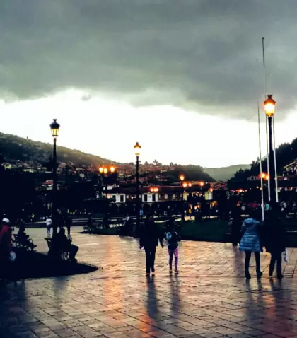 Atardecer en la Plaza de Armas de Cusco, Per�.