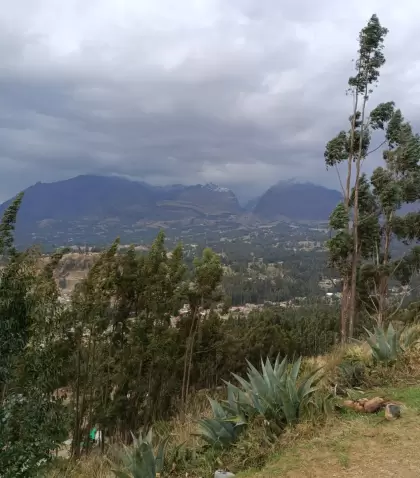 Presupuesto para viajar a Huaraz en julio con tours, comida, hospedaje y transporte.